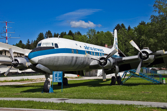Douglas DC-6 [YU-AFF]