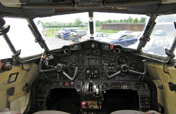De Havilland Dove 8 Cockpit [G-AREA]