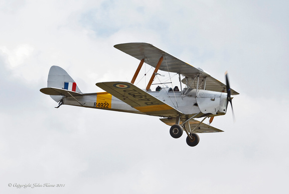 DH Tiger Moth [G-APAO]