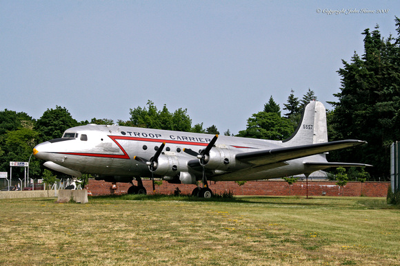 Douglas DC-4 [44-0557]