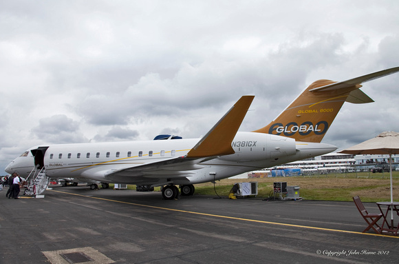 Bombardier Global 6000 [N381GX]