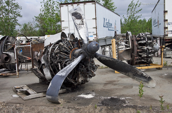 Pratt & Whitney Engine in need of slight attention